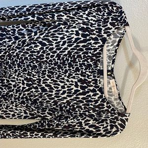 Tory Burch dress - size M, flattering ruching at front mid-section